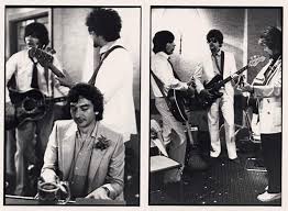 Jeff On Bass Playing With His Thumb As Always Jeff Lynne Elo Jeff Lynne Orchestra