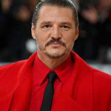 Zó bezorgden 'GOT'-fans acteur Pedro Pascal een ooginfectie