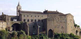 32 kilometer (s) from sutri, which rises on an imposing relief of tufo that dominates the ancient way cassia. Viterbo Italy Magazine