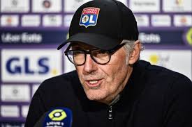 Laurent Blanc : Son fils Alex officialise son couple, une jolie blonde  partage sa vie : Le diaporama