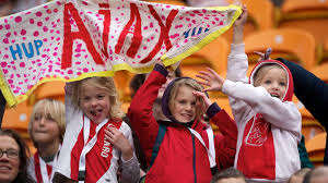 Az die trad uit vrije wil van het veld. Kids Inspire Alkmaar To Ajax Success Inside Uefa Uefa Com