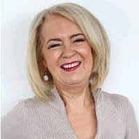 Tia Buck's Instagram, Twitter & Facebook