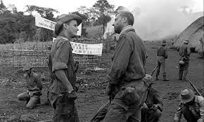 La dernière marche de la 317e section qui reçoit son ordre de repli. La 317eme Section The 317th Platoon 1965 Pierre Schoendoerffer Jacques Perrin Bruno Cremer Pierre Fabre Rarefilm