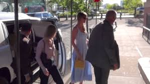 Taylor Swift Grabs Dinner With Dad Amid NYC Wedding Speculation