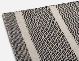 Black And White Woven Rug Aloha Black And White Hand Made Wool Rug 183cm X 274cm Wool Rug Black White Rug Wool Area Rugs