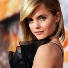 Mena alexandra suvari (/ ˈmiːnə səˈvɑːri /; Mena Suvari Suvari Mena Twitter