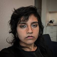 I noticed that too. I also think she wanted Isha to be her own person and  not just be a copy of Jinx