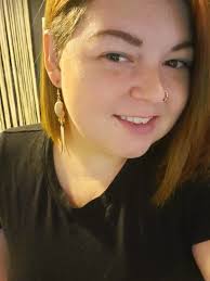 Do you wear mismatched and oversized earrings?