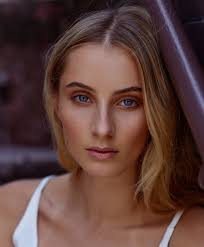 Adelaide Bailey's Instagram, Twitter & Facebook