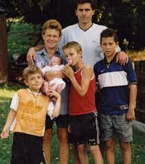 Born thorgan ganael francis hazard on 29th march. Thorgan Hazard Bio Net Worth Salary Wife Parents Brothers Family Nationality Age Height Wiki Transfer News Awards Facts Current Teams Gossip Gist