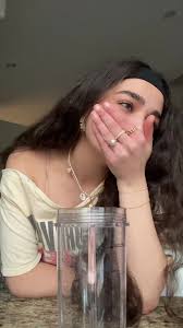 Lala Sadii Smoothie Sad