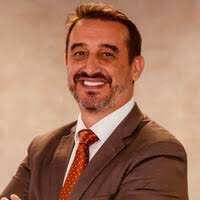 500+ perfis com “Ferlin”