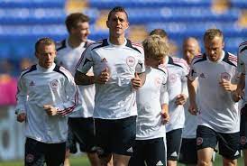 Daniel Agger Photostream Team Training Soccer Stars You Ll Never Walk Alone