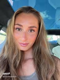 Meet Mary: A Florida Creator's Journey to Happiness