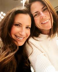 Tami Holzman (@queenconnector) • Instagram photos and videos