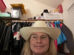 Introduction of Danny, a 70-year-old man from Texas, in the older men and  younger women community