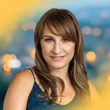 Beth Weinstein's Instagram, Twitter & Facebook