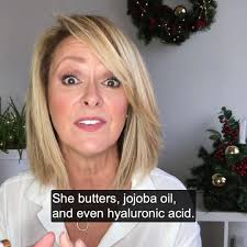 [TIPS TO LOCK IN LIP COLOR WITHOUT FEATHERING] Get Bold Lip Color That  Won't Bleed