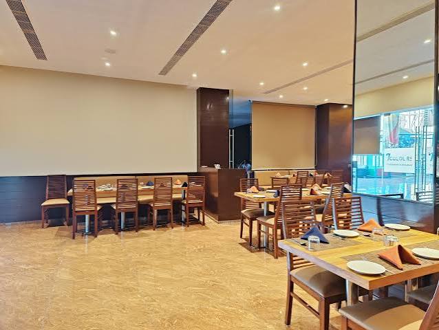 Banquet hall and multi-cuisine dining at Club Platinum Resort