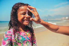 How to Apply Sunscreen to Kids and Babies for a Safe Summer
