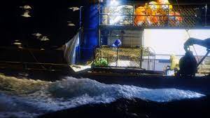 A huge wave hits the Aleutian Lady, and Jacob gets thrown across the deck  😳😬 Watch #DeadliestCatch tonight at 8p on Discovery! | Deadliest Catch |  Facebook