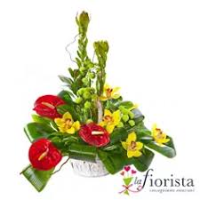 Le rose, quindi, sono tra i fiori più adatti da regalare per il compleanno e per chi ama la tradizione e vuole andare a colpo sicuro. Come Scegliere I Fiori Da Regalare Per Un Compleanno Articoli Da Lafiorista It