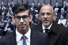 Woodland den built by teenagers to be torn down after just one complaint