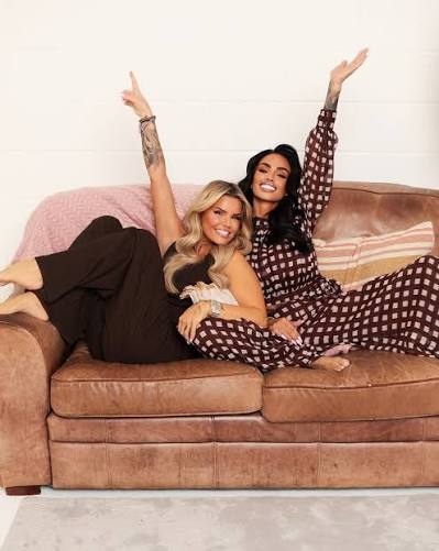 Katie Price & Kerry Katona – LIVE ON TOUR! 💋 Two of the UK's most talked-about women are hitting the road – and stopping at The Spotlight for one unforgettable night! Best