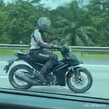 Juga tersedia dalam 1 pilihan warna di indonesia. Intipan Yamaha Y15zr Bakal Terima Facelift Generasi Ke 3 Tahun 2021 Wapcar