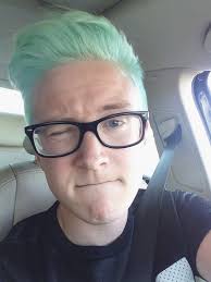 Dani Kurth (danielle5211)