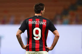 Ο οπτιμισμός είναι το όπιο του λαού! Opws Hr8e Feygei Apo Th Milan O Mantzoykits Sportsking Gr