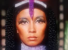 Cosplayer Sunday_Slays as Ilia