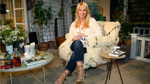 John de mol kan verwijzen naar: Linda De Mol S Feet Wikifeet