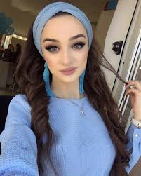 Aqua Blue Dress What To Wear With A Light Blue Dress Ladylife Blue Dress Makeup Eye Makeup Blue Dress Pale Blue Dresses