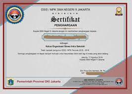 Sertifikat osis itu mahal bro,apalagi yg 3 serangkai (ketos,bendahara,seketaris) sertifikat ikut osis berguna saat snmptn ,kamu bisa melampirkan sertifikatmu nanti saat pendaftaran. Tutorial Cara Mudah Membuat Sertifikat Osis Kelas Desain Grafis
