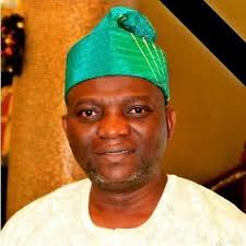 Happy birthday beautiful twins. I wish you long life.