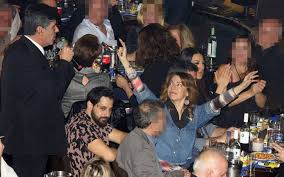 4.506 beğenme · 1 kişi bunun hakkında konuşuyor. Se Tsakir Kefi H Dhmhtra Papadopoyloy Sthn Premiera Toy Giannh Mpezoy Trelokouneli Gr