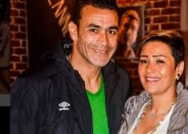 يحتفل حارس مرمى المنتخب المصري الأسبق عصام الحضري بخطوبة ابنته شدوى في فندق رويال مكسيم.وأقيم الحفل في مساء الخميس الثالث من يونيو، وحضره عدد كبير من نجوم الكرة مثل أمير عبد الحميد وأحمد حسن، جمال وعلاء مبارك، عمر كمال وأحمد سعد ورامي صبري وماجد. Ù‡Ù† Ø¨Ø¹Ø¯ Ø¸Ù‡ÙˆØ± Ø³ÙŠØ¯Ø© Ø¬Ø¯ÙŠØ¯Ø© Ø§Ù„Ù‚ØµØ© Ø§Ù„ÙƒØ§Ù…Ù„Ø© Ù„Ø£Ø²Ù…Ø© Ø§Ù„Ø­Ø¶Ø±ÙŠ ÙˆØ²ÙˆØ¬ØªÙ‡ ÙˆØ§Ù„Ù…ÙƒØ³ÙŠÙƒÙŠØ©