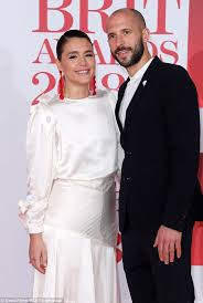 Do sam burrows and jessie ware have any children? Jessie Ware Dazzles In A Silk Gown As She Makes A Rare Public Appearance With Husband Sam Burrows At The Brits Daily Mail Celebrity Scoopnest