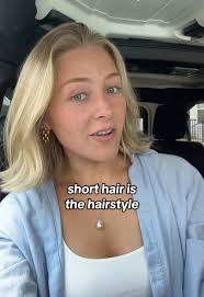 Very Short Blonde Bob 2025