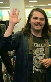 Pin By Ailed Ricardo On Kemy Golovnogo Mozga In 2020 My Chemical Romance Gees Gerard Way
