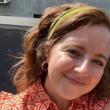 Elaine Keyes's Instagram, Twitter & Facebook