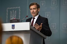 Голова конституційного суду олександр тупицький заявив, що стурбований через власну безпеку і вважає, що йому хочуть вручити підозру та усунути з посади. Vidstoronennya Tupickogo Venislavskij Zayaviv Sho Glava Ksu Ne Mozhe Sklikati Speczasidannya Slovo I Dilo