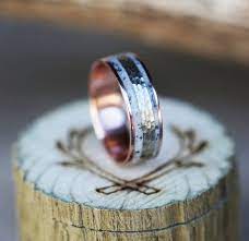 Men S Rose Gold Wedding Band With Hammered White Gold And Elk Antler Inlay Gold Wedding Band Antler Wedding Band 14k Gold Wedding Band