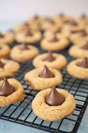 This Is The Best Peanut Butter Blossom Recipe Out There This Classic Hershey Kiss Peanut Butter Blossoms Recipe Kiss Cookie Recipe Easy Peanut Butter Cookies