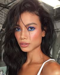 These Are 15 Best 2020 Makeup Trends From Instagram That Are Going To Be Everywhere In 2020 Think Watercolor Makeup Trends Blue Eye Makeup No Eyeliner Makeup