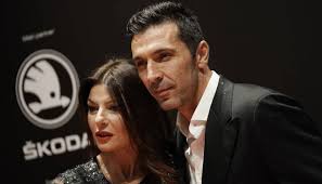 Gianluigi buffon è nato a carrara il 28 gennaio 1978 (età 39). Ilaria D Amico E Il Fidanzato Gigi Buffon Ecco La Famiglia