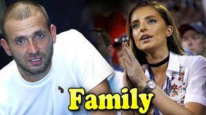 Löydät toimituksellisia arkistokuvia aiheesta aleah girlfriend daniel evans during his mens ja paljon muuta shutterstockin toimituksellisten valokuvien kokoelmasta. Dan Evans Family With Father Mother And Girlfriend Aleah 2020 Youtube
