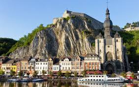 Belgien) sits at the crossroads of western europe.it marries the historical landmarks for which the continent is famous with spectacular modern architecture and rural idylls. Belgien Die Schonsten Reiseziele Und Sehenswurdigkeiten