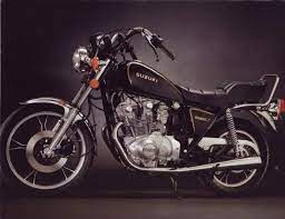 Suzuki Gs450 Dark Blue W Gold Pinstripe Great Saver Until I Moved To The Big City Suzuki Japanese Motorcycle Suzuki Motorcycle